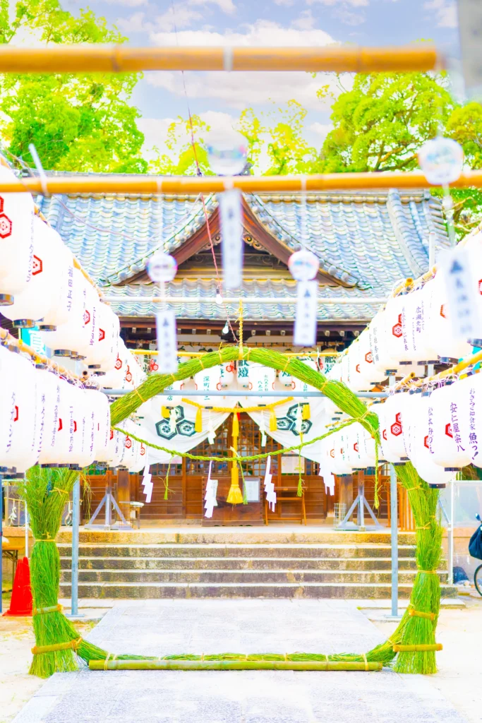 神社の提灯の写真