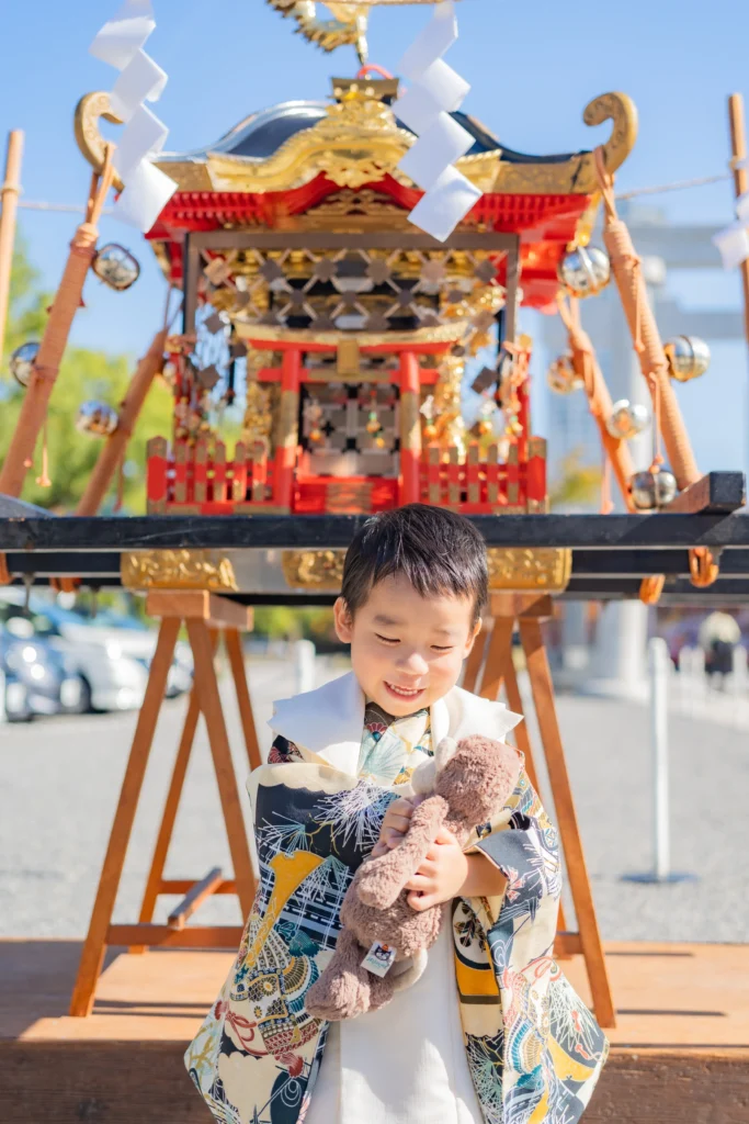 男の子の笑顔の写真