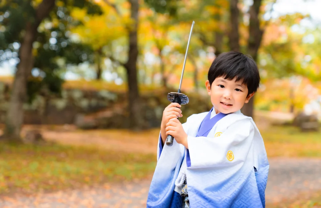 剣を持った男の子